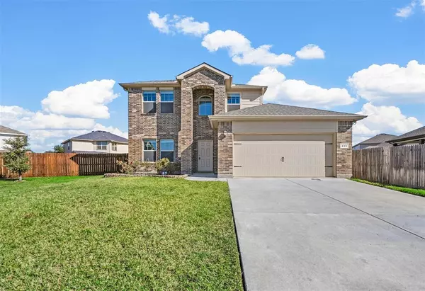 215 Jockey Court,  Ponder,  TX 76259