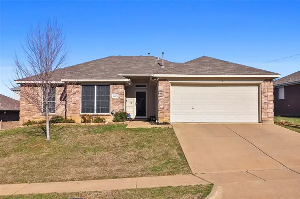 4803 Bayberry Drive, Arlington, TX 76017