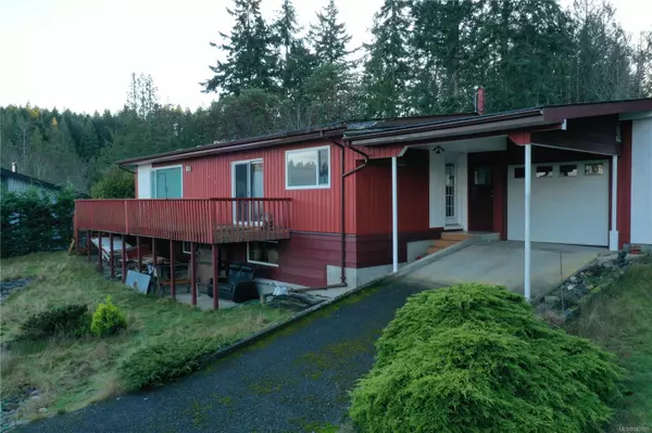 3074 Dolphin Dr, Nanoose Bay, BC V9P 9J2