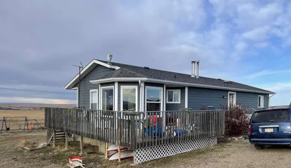 122061A 501 HWY East, Milk River, AB T0K 1M0