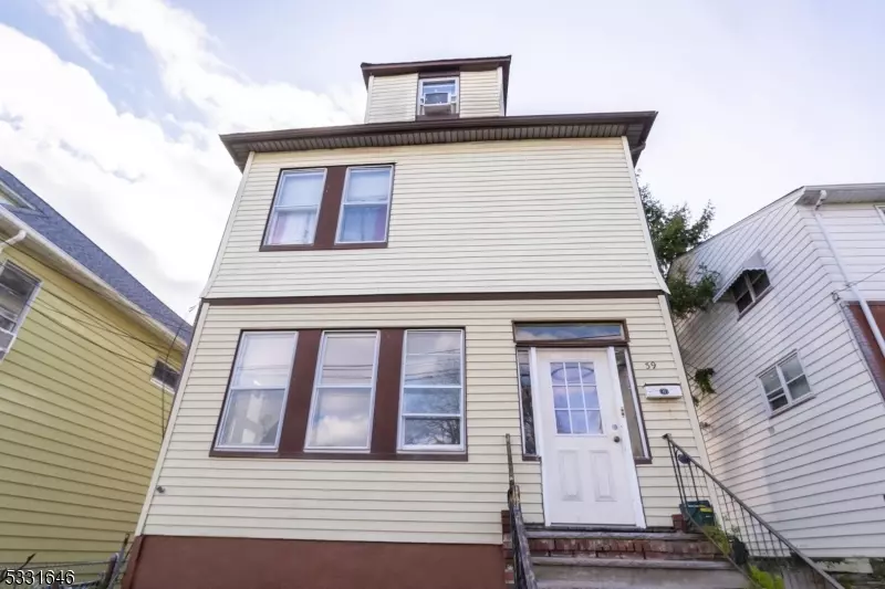 39 Hammond Ave, Passaic City, NJ 07055