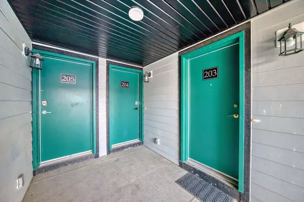 Calgary, AB T3M3T9,414 Seton Passage #204