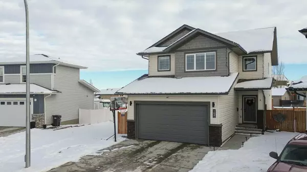 102 Palmer CIR, Blackfalds, AB T4M 0N8