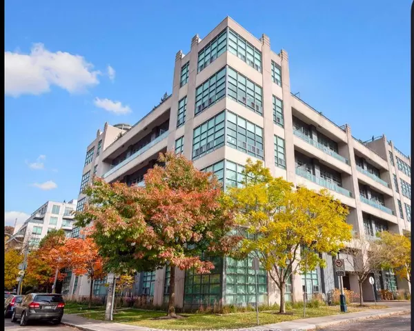 380 Macpherson AVE #405, Toronto C02, ON M4V 3E3