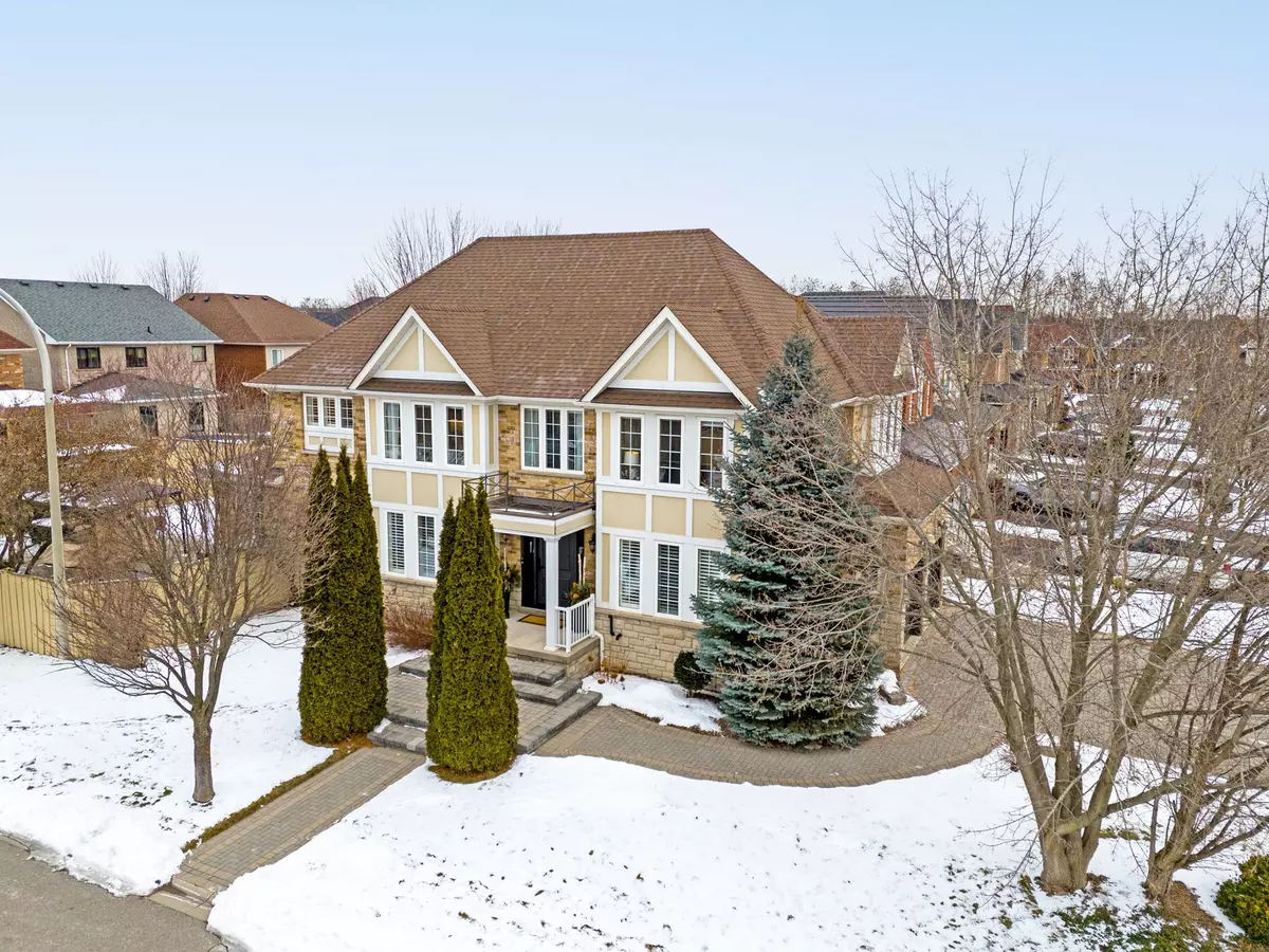 Whitby, ON L1R 3M6,14 Gabrielle CRES