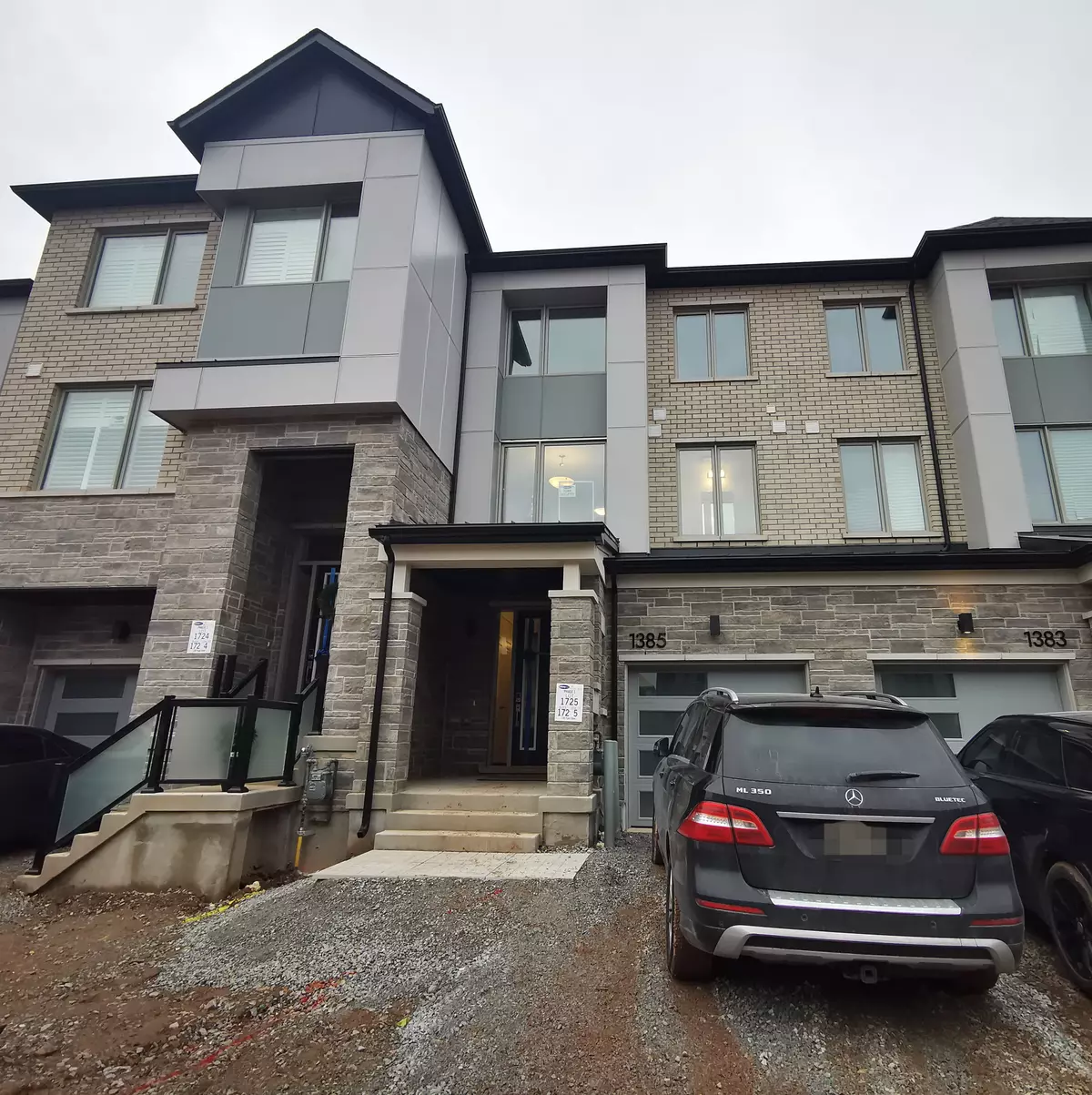 Oakville, ON L6M 5P3,1385 Kaniv ST