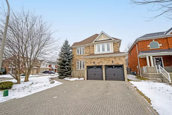 Whitby, ON L1R 3M6,14 Gabrielle CRES