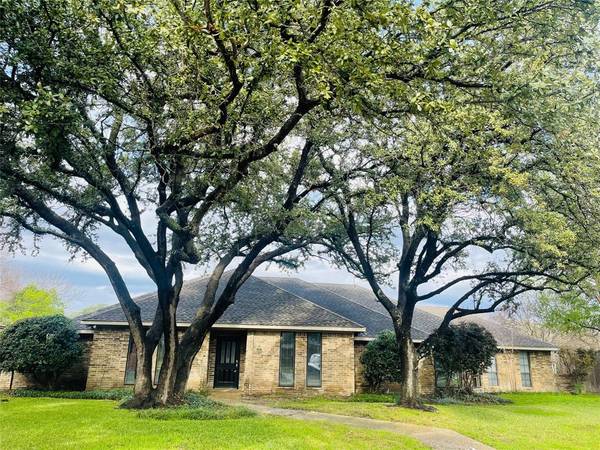 Richardson, TX 75081,5 Briarcrest Court