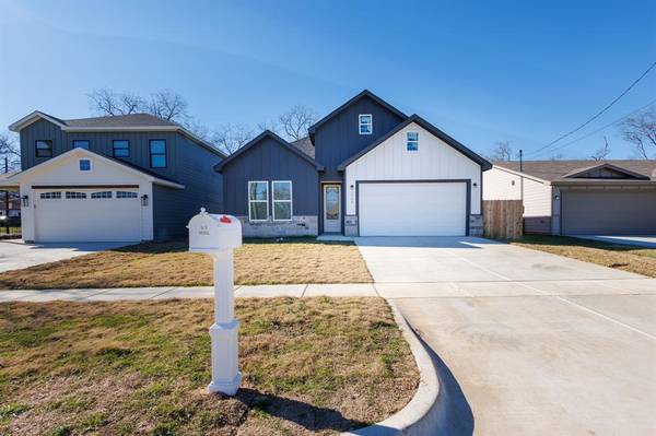 1720 S Hughes Avenue, Fort Worth, TX 76105