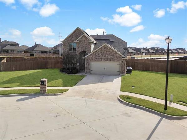 113 Live Oak Drive, Crowley, TX 76036