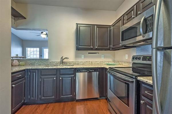 Dallas, TX 75214,7151 Gaston Avenue #303