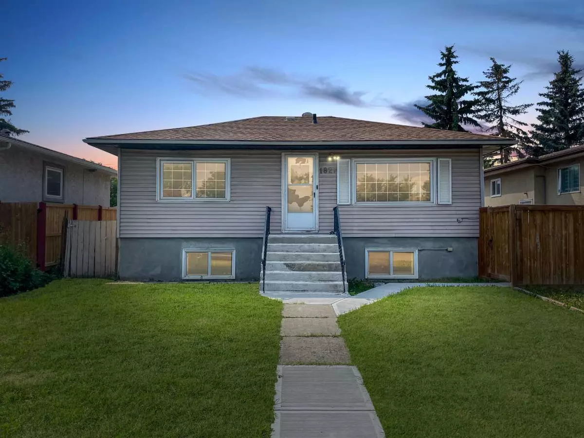 Calgary, AB T2B 1H1,1827 43 ST SE