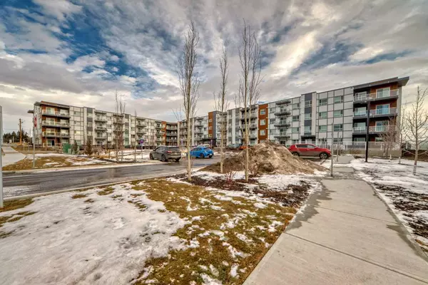 Calgary, AB T3K 4Z4,360 Harvest Hills WAY Northeast #217