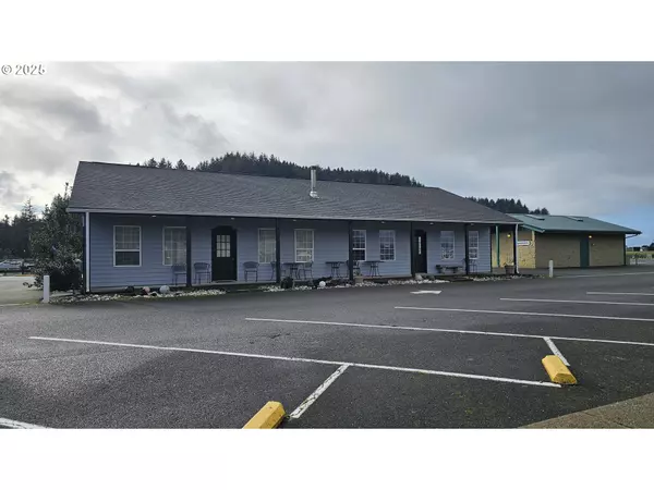 140 COHO POINT LOOP, Winchester Bay, OR 97467