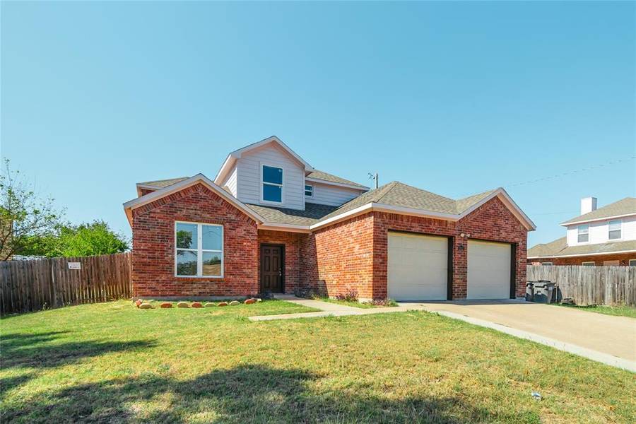 2115 Mesa Wood Drive, Glenn Heights, TX 75154