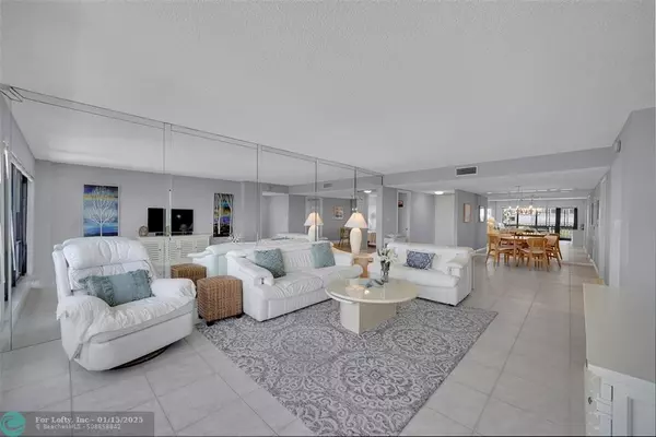 Lauderdale By The Sea, FL 33308,5000 N Ocean Blvd  #409