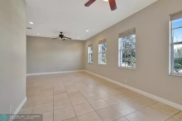 Fort Lauderdale, FL 33314,6823 Lakeside Cir