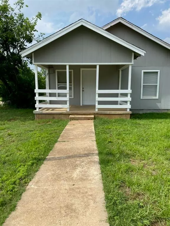 801 E 5th Street, Coleman, TX 76834