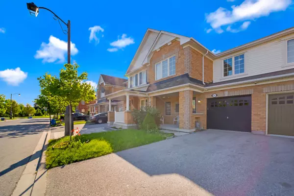 Pickering, ON L1X 0A4,1883 Liatris DR