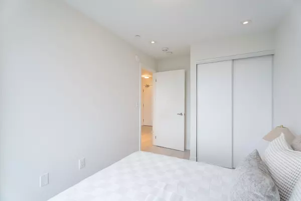 Mississauga, ON L5L 5T3,3401 Ridgeway DR #416