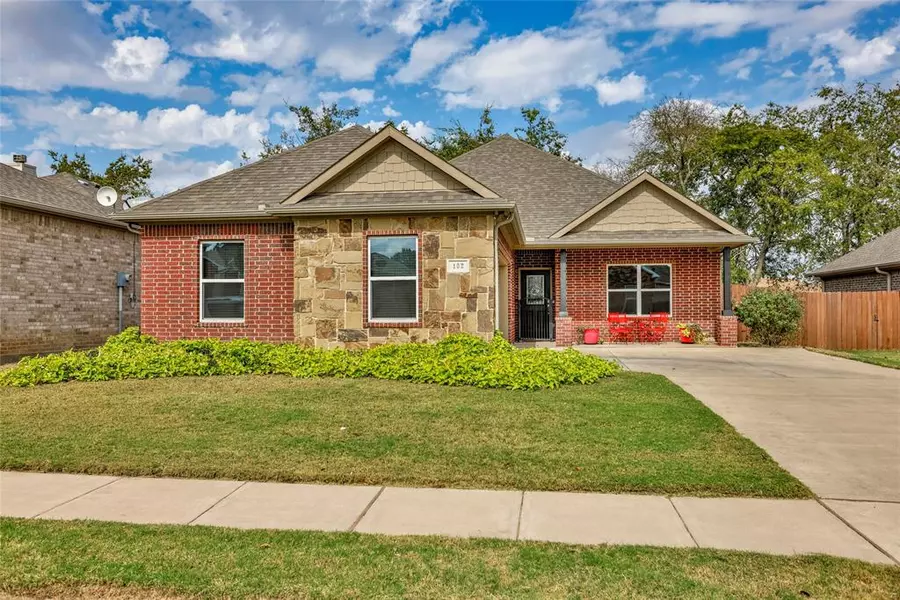 102 Ashlyn Court, Whitesboro, TX 76273