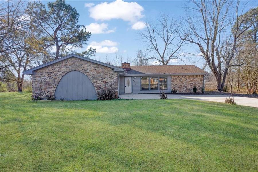 4004 Mark Lane, Mount Pleasant, TX 75455