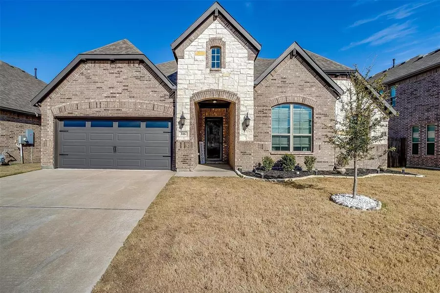 316 Ben Thomas, Burleson, TX 76028