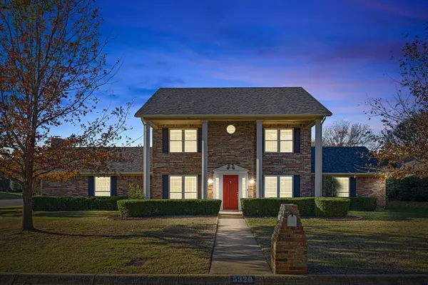 5320 Wagon Track Court, Fort Worth, TX 76132