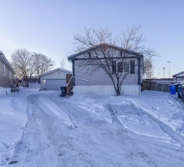 112 Clausen CRES, Fort Mcmurray, AB T9K 2H8