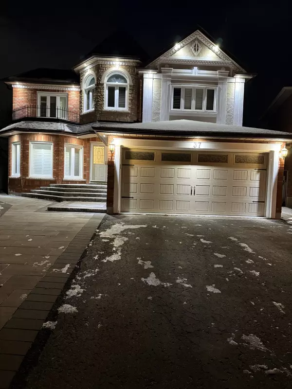 37 Darley ST, Ajax, ON L1T 3X9