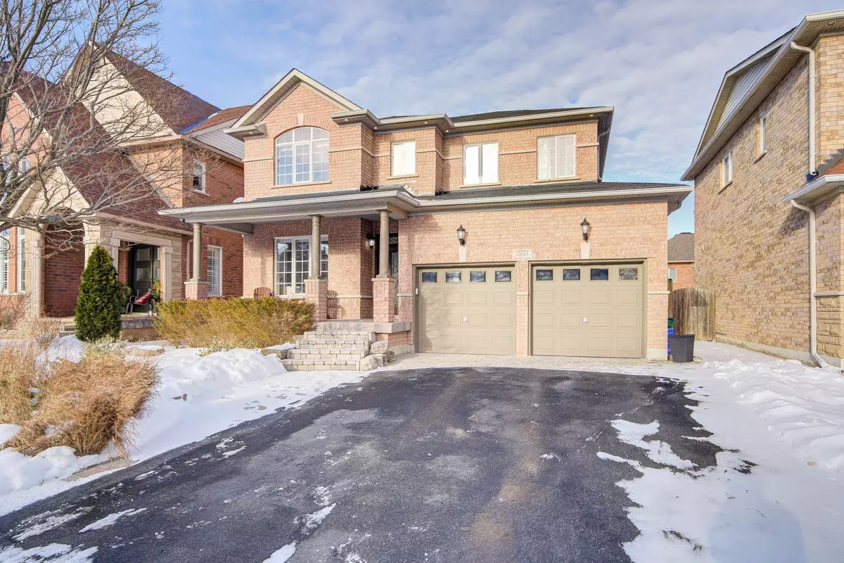 Oakville, ON L6M 4R5,2083 Jaguar LN