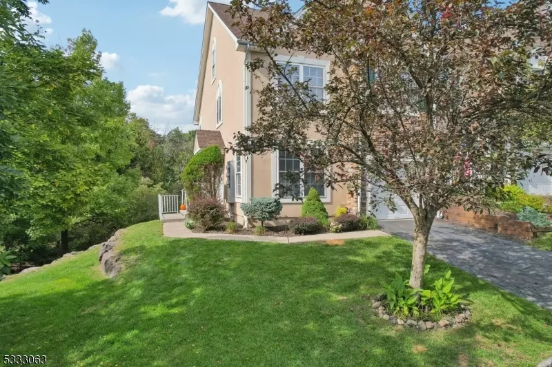 84 Magnolia Way, North Haledon Boro, NJ 07508