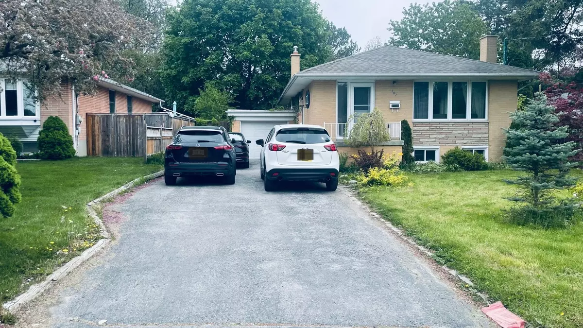 Richmond Hill, ON L4C 4W2,147 Wood LN