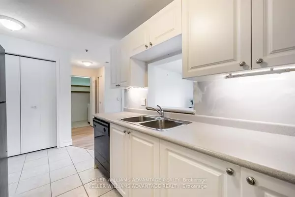 Toronto E04, ON M1L 4W4,684 Warden AVE #305