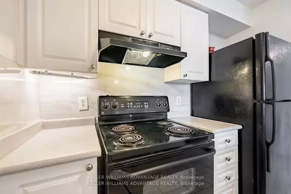 Toronto E04, ON M1L 4W4,684 Warden AVE #305