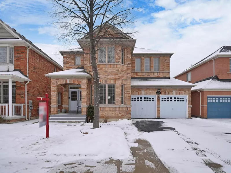 29 Rathmore ST, Brampton, ON L6P 2P3