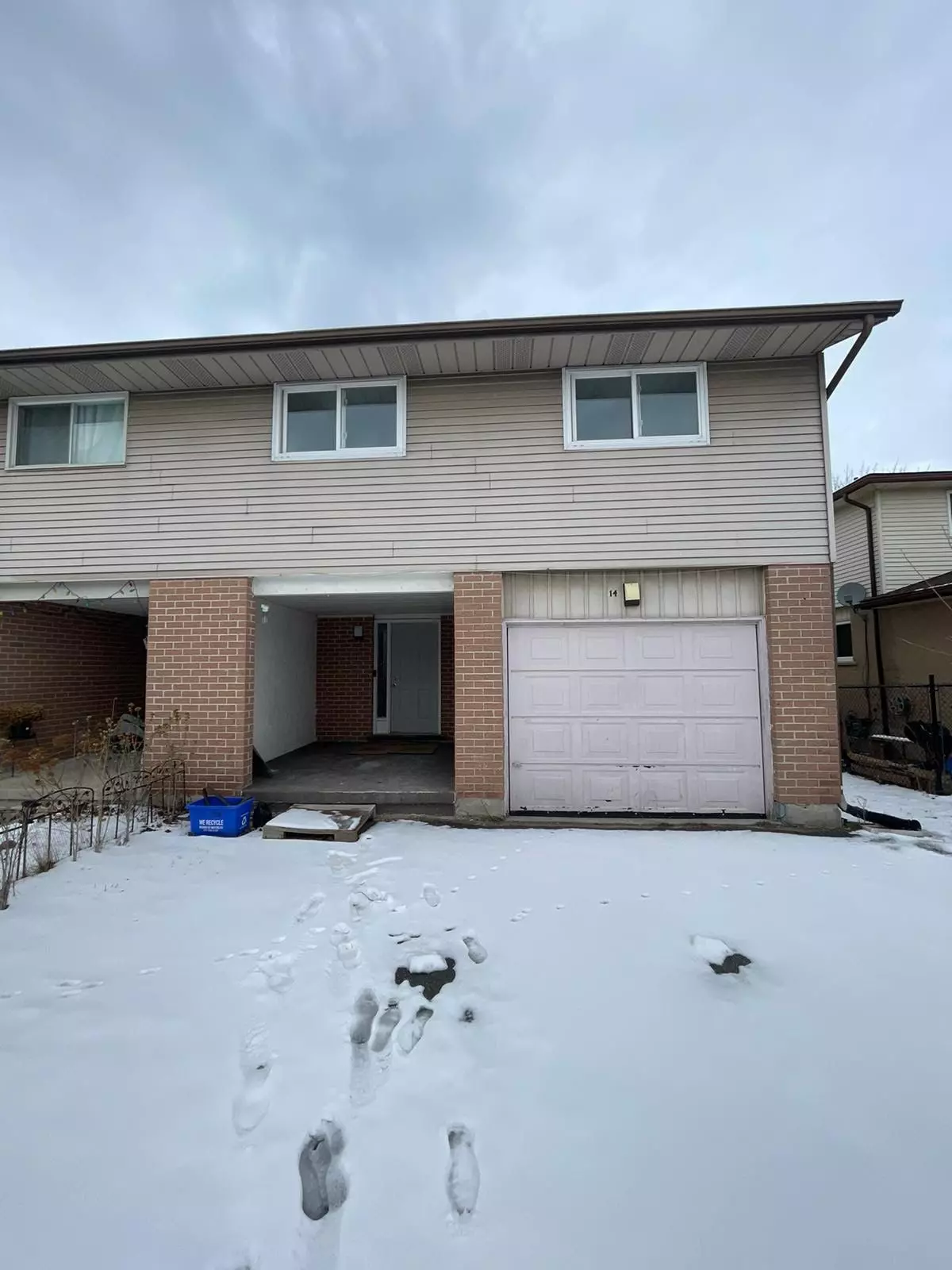 Kitchener, ON N2E 3E6,14 Windale CRES