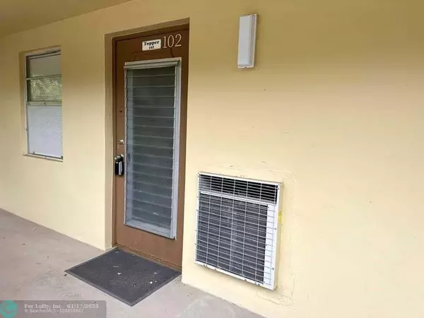 7490 NW 1st St  #102, Margate, FL 33063