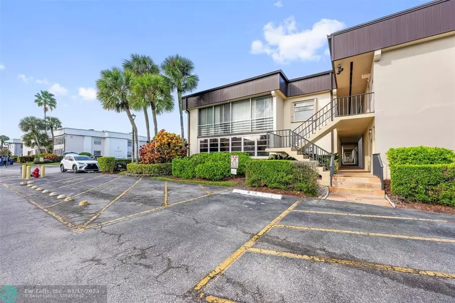 94 Capri B  #B, Delray Beach, FL 33484