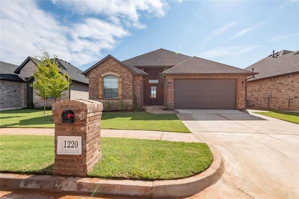 1220 Colonial Avenue, Tuttle, OK 73089