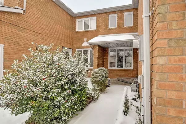 Mississauga, ON L5N 6G1,3260 BOBWHITE Mews