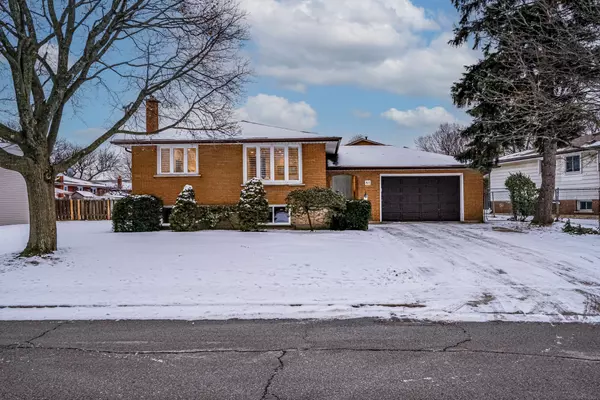 81 CLIFTON DOWNS RD, Hamilton, ON L9C 2P4