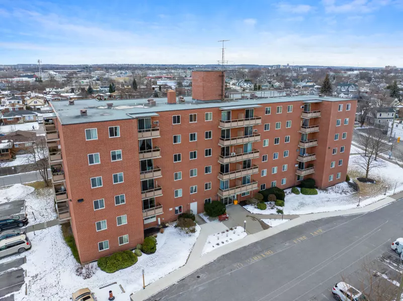 264 Grantham AVE #202, St. Catharines, ON L2P 3H1