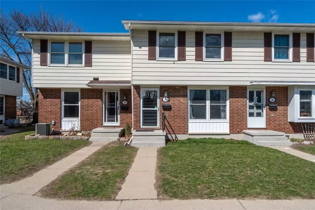 Lambton, ON N7T 5R1,825 EXMOUTH ST S #27