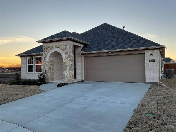 527 Oceania Lane, Seagoville, TX 75159