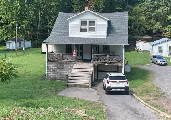 21 Amity Lane, Squire, WV 24884