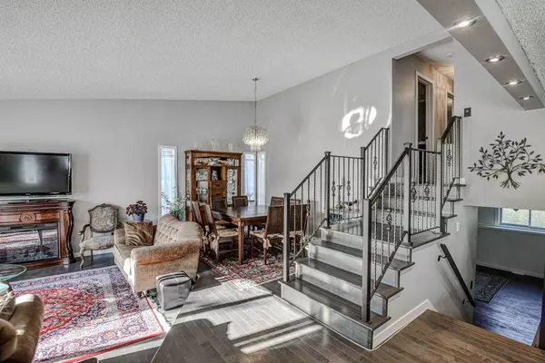 Calgary, AB T3H 1H1,56 Strathclair PL Southwest