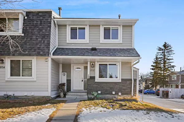 Calgary, AB T2A7C9,202 Georgian Villas NE