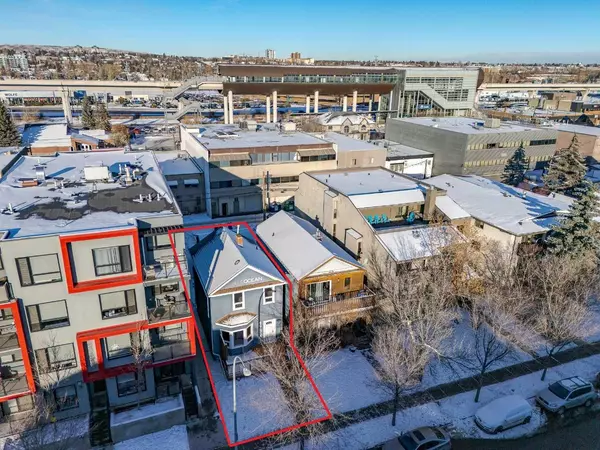 Calgary, AB T3C 0N4,1732 11 AVE Southwest