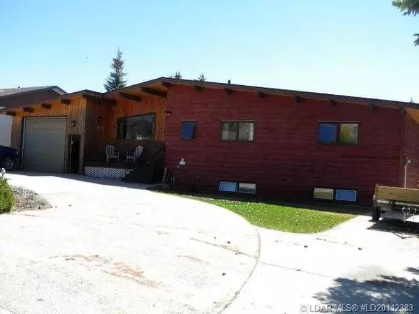 216 8 AVE North, Milk River, AB T0K 1M0